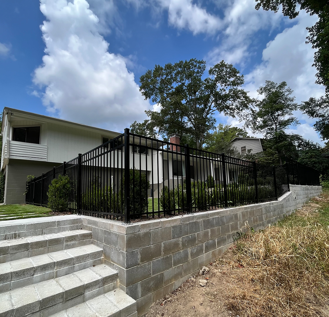 featured-home-fence iron fence builders